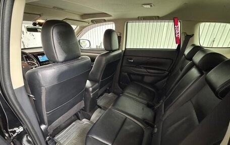 Mitsubishi Outlander III рестайлинг 3, 2013 год, 1 830 000 рублей, 9 фотография