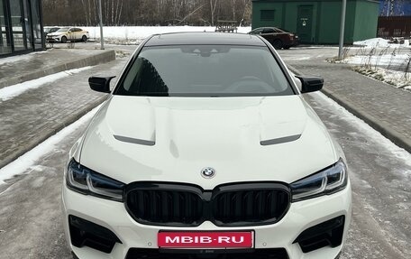 BMW 5 серия, 2019 год, 5 390 000 рублей, 1 фотография