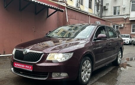 Skoda Superb III рестайлинг, 2009 год, 1 100 000 рублей, 1 фотография