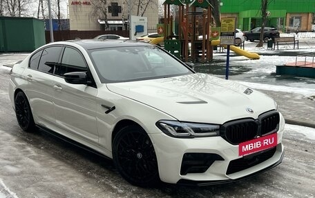 BMW 5 серия, 2019 год, 5 390 000 рублей, 2 фотография