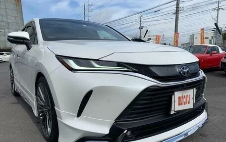 Toyota Harrier, 2022 год, 3 250 001 рублей, 9 фотография