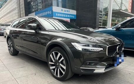 Volvo V90 Cross Country I рестайлинг, 2021 год, 5 066 411 рублей, 2 фотография