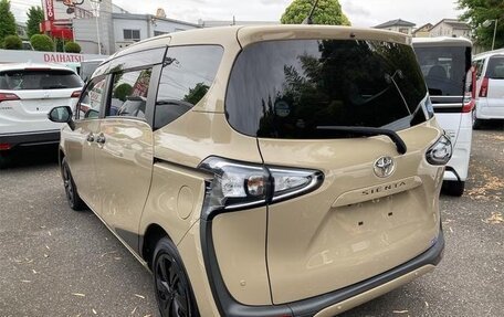 Toyota Sienta II, 2021 год, 1 550 000 рублей, 5 фотография