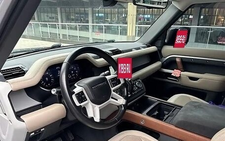 Land Rover Defender II, 2022 год, 8 310 000 рублей, 6 фотография