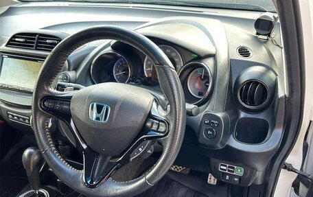 Honda Fit III, 2012 год, 780 000 рублей, 26 фотография