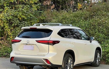 Toyota Highlander, 2022 год, 6 фотография