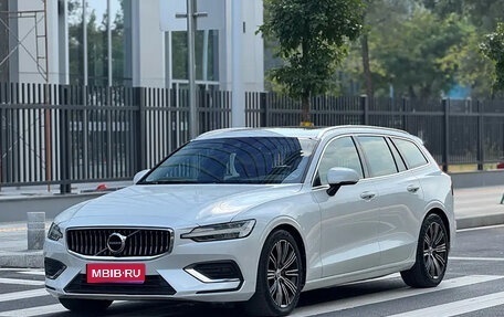 Volvo V60 II, 2021 год, 3 158 037 рублей, 1 фотография