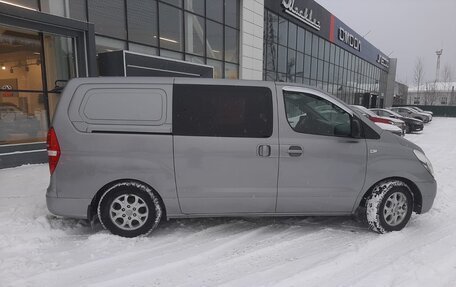 Hyundai Grand Starex Grand Starex I рестайлинг 2, 2011 год, 1 300 000 рублей, 9 фотография