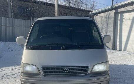 Toyota HiAce H100, 1990 год, 950 000 рублей, 2 фотография