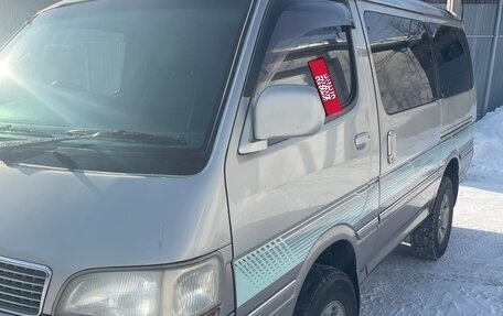 Toyota HiAce H100, 1990 год, 950 000 рублей, 19 фотография