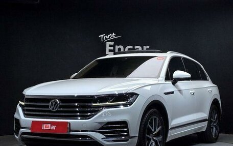 Volkswagen Touareg III, 2021 год, 5 300 000 рублей, 1 фотография