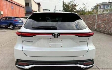 Toyota Venza, 2022 год, 3 190 000 рублей, 5 фотография