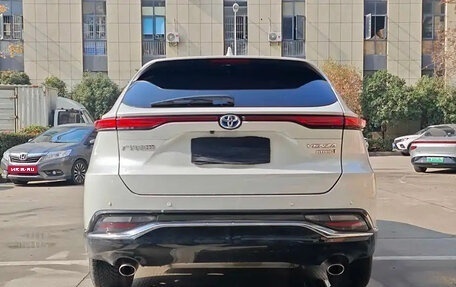 Toyota Venza, 2022 год, 3 538 000 рублей, 5 фотография