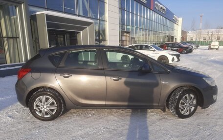 Opel Astra J, 2011 год, 695 000 рублей, 10 фотография