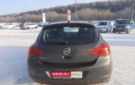 Opel Astra J, 2011 год, 695 000 рублей, 8 фотография