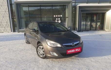 Opel Astra J, 2011 год, 695 000 рублей, 2 фотография