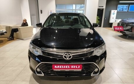 Toyota Camry, 2015 год, 2 049 000 рублей, 2 фотография