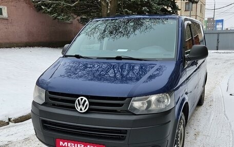 Volkswagen Caravelle T5, 2014 год, 2 000 000 рублей, 10 фотография