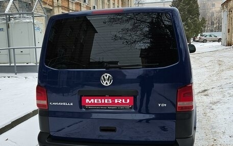 Volkswagen Caravelle T5, 2014 год, 2 000 000 рублей, 13 фотография