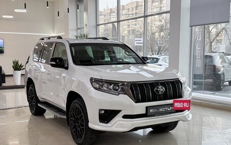 Toyota Land Cruiser Prado 150 рестайлинг 2, 2021 год, 7 998 000 рублей, 2 фотография