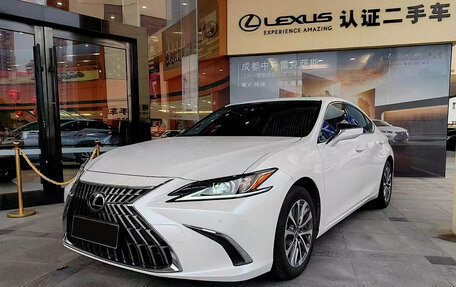 Lexus ES VII, 2021 год, 4 490 000 рублей, 1 фотография