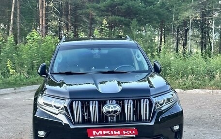 Toyota Land Cruiser Prado 150 рестайлинг 2, 2019 год, 5 200 000 рублей, 3 фотография