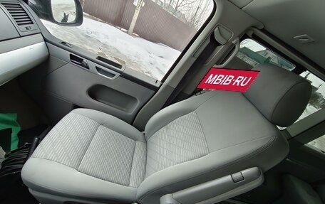 Volkswagen Multivan T5, 2010 год, 2 250 000 рублей, 36 фотография