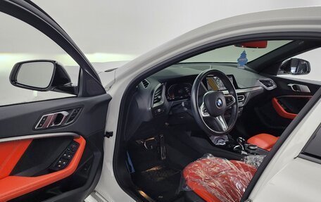 BMW 1 серия, 2021 год, 3 077 000 рублей, 5 фотография