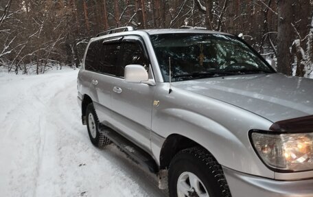 Toyota Land Cruiser 100 рестайлинг 2, 2000 год, 2 000 000 рублей, 2 фотография