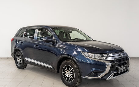 Mitsubishi Outlander III рестайлинг 3, 2019 год, 2 290 000 рублей, 3 фотография