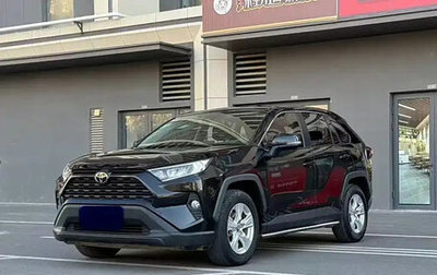 Toyota RAV4, 2021 год, 2 400 000 рублей, 1 фотография