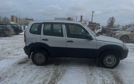 Chevrolet Niva I рестайлинг, 2020 год, 700 000 рублей, 2 фотография