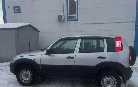 Chevrolet Niva I рестайлинг, 2020 год, 700 000 рублей, 3 фотография