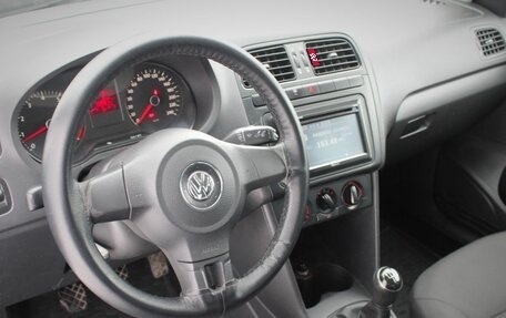 Volkswagen Polo VI (EU Market), 2013 год, 800 000 рублей, 13 фотография