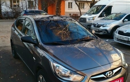 Hyundai Solaris II рестайлинг, 2013 год, 850 000 рублей, 2 фотография