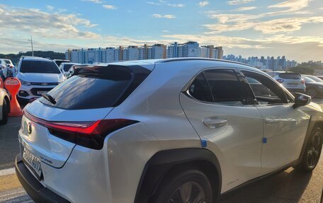 Lexus UX I, 2021 год, 3 600 000 рублей, 5 фотография