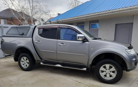 Mitsubishi L200 IV рестайлинг, 2013 год, 2 220 000 рублей, 3 фотография