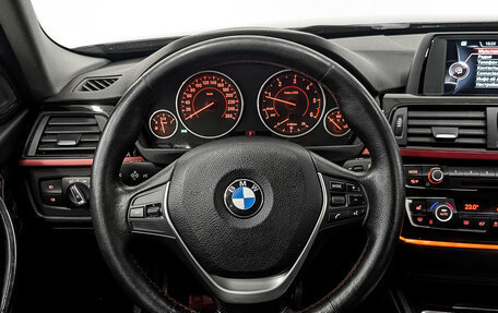 BMW 3 серия, 2015 год, 2 100 000 рублей, 22 фотография