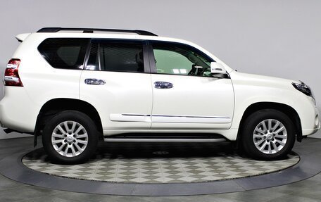 Toyota Land Cruiser Prado 150 рестайлинг 2, 2014 год, 3 370 000 рублей, 4 фотография