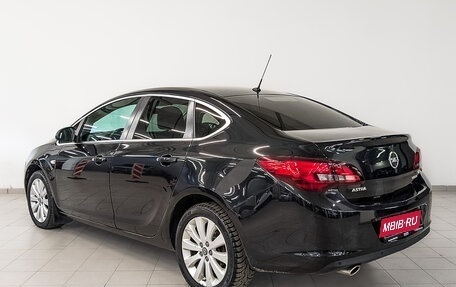 Opel Astra J, 2014 год, 1 055 000 рублей, 7 фотография