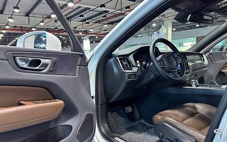 Volvo XC60 II, 2022 год, 3 960 000 рублей, 13 фотография