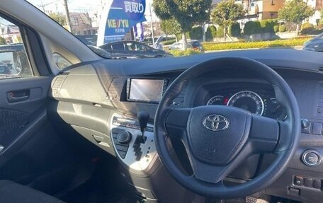 Toyota ISis I, 2012 год, 1 005 000 рублей, 11 фотография