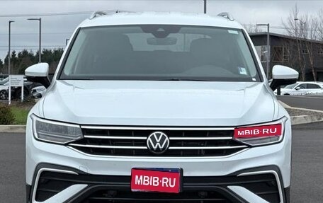 Volkswagen Tiguan II, 2023 год, 4 492 000 рублей, 1 фотография