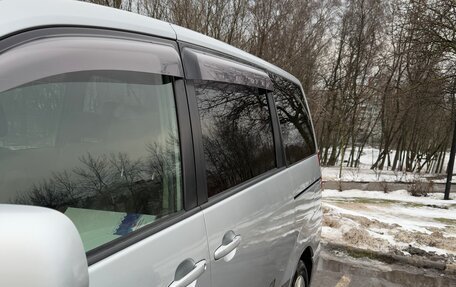 Toyota Noah III, 2006 год, 850 000 рублей, 11 фотография