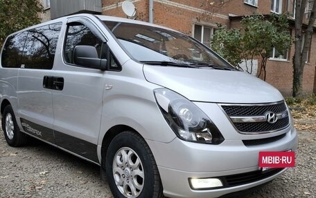 Hyundai Grand Starex Grand Starex I рестайлинг 2, 2009 год, 1 600 000 рублей, 2 фотография