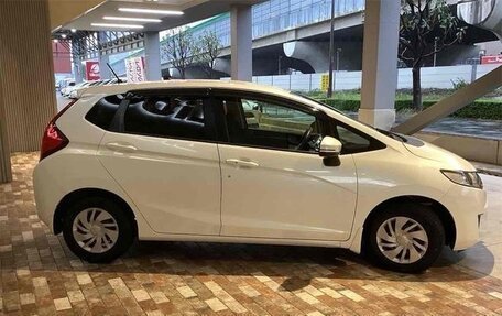 Honda Fit III, 2015 год, 860 000 рублей, 2 фотография