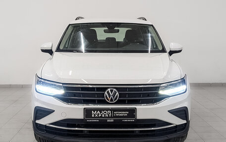 Volkswagen Tiguan II, 2021 год, 2 550 000 рублей, 2 фотография