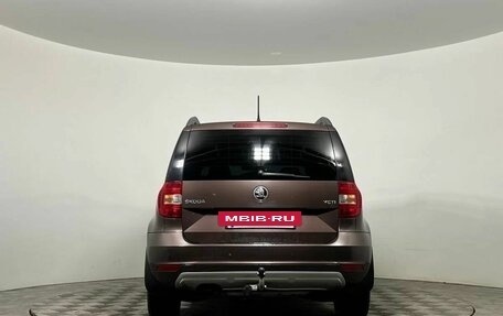 Skoda Yeti I рестайлинг, 2014 год, 1 239 000 рублей, 6 фотография