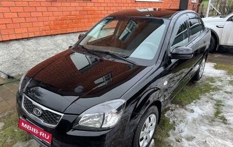 KIA Rio II, 2011 год, 735 000 рублей, 1 фотография