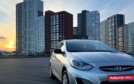 Hyundai Solaris II рестайлинг, 2012 год, 750 000 рублей, 1 фотография